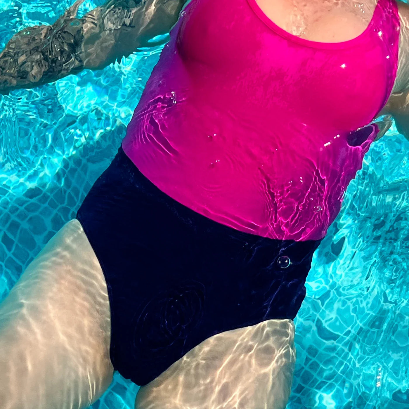 WUKA two-tone period teen swimsuit pink/blue - lifestyle detail